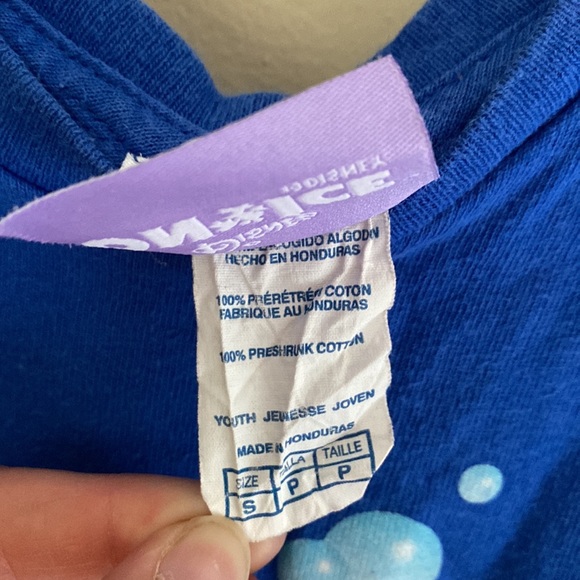 Vintage Disney on Ice Flounder kids’ shirt - Picture 5 of 6